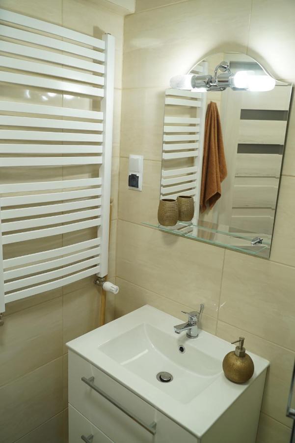 Apartament Naleczow Dom Pod Orzechami Luaran gambar